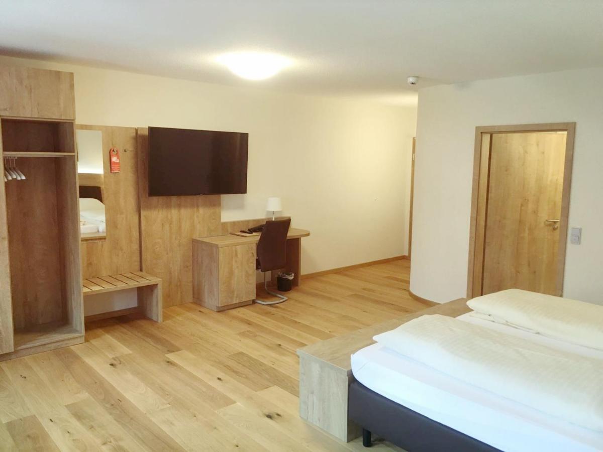 Hotel Gasthof Zum Loewen Velburg Extérieur photo