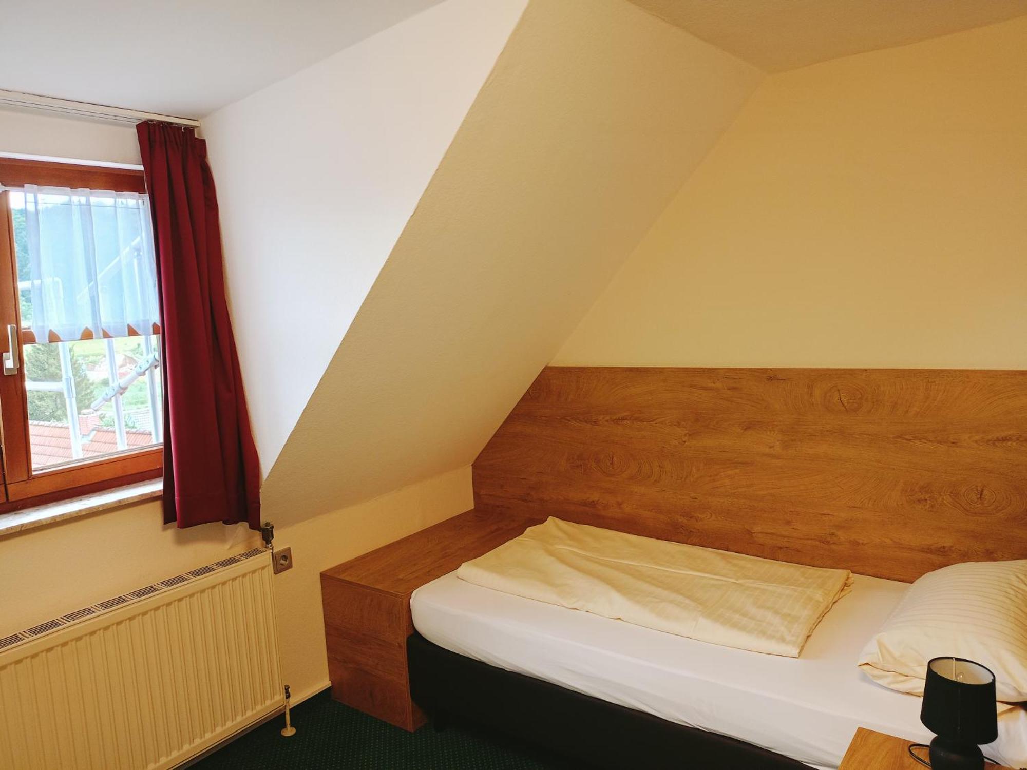 Hotel Gasthof Zum Loewen Velburg Extérieur photo